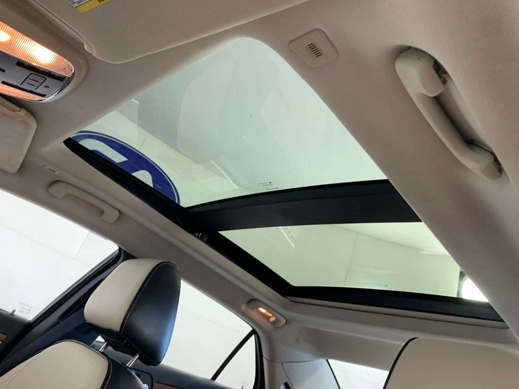 Used 2018 Chrysler 300C Sedan
