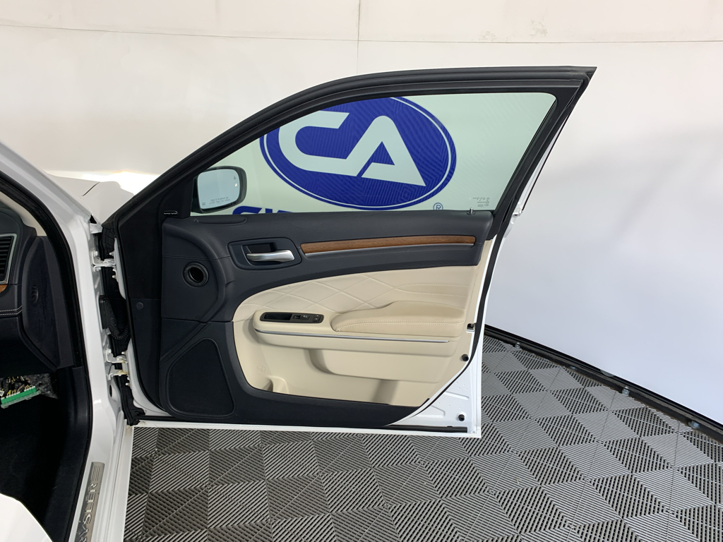 Used 2018 Chrysler 300C Sedan