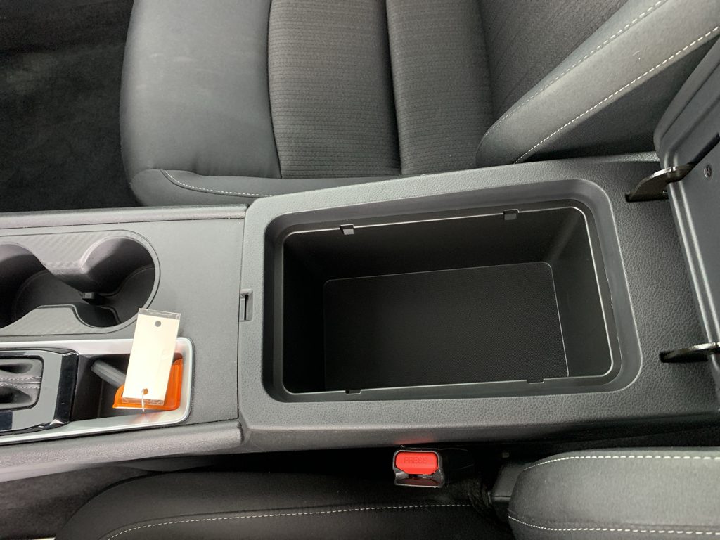 Vehicle photo 28