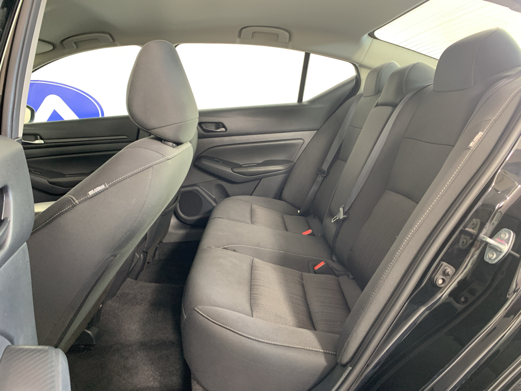 Vehicle photo 31
