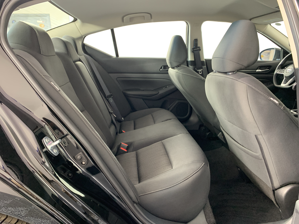Vehicle photo 36