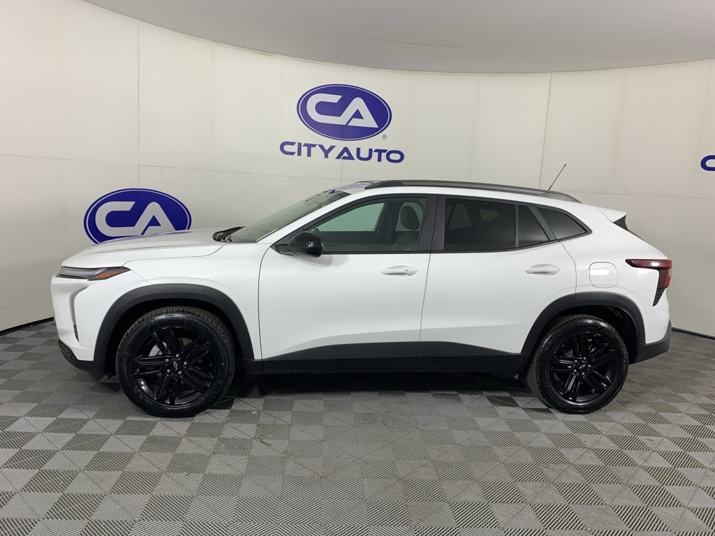 Vehicle photo 6