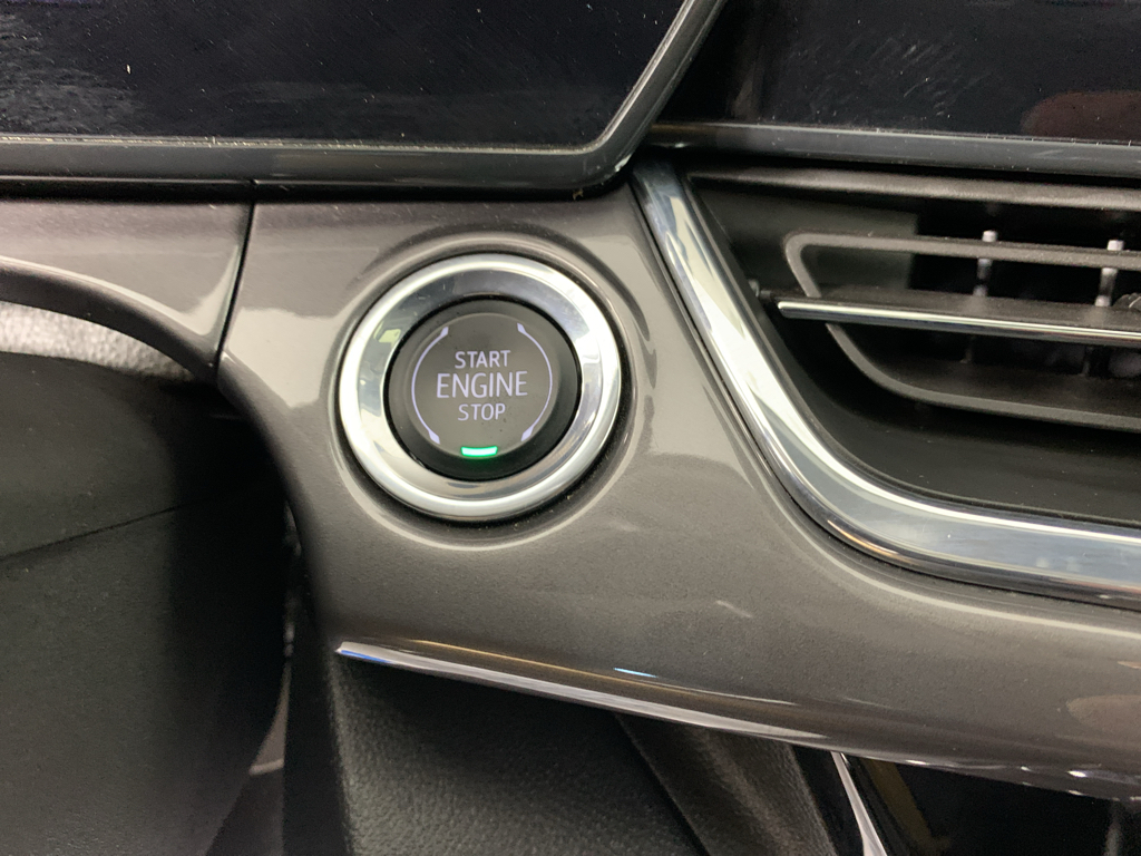 Vehicle photo 17