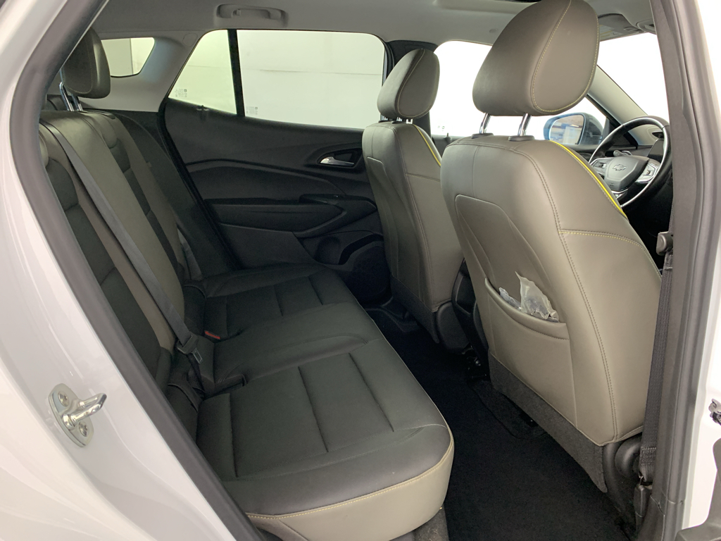 Vehicle photo 37