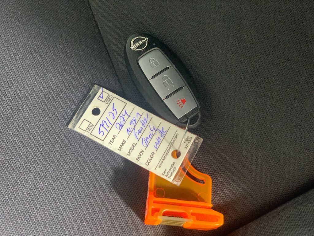Vehicle photo 31