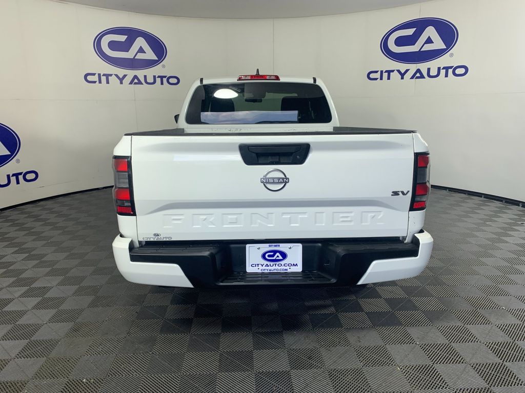 Vehicle photo 4