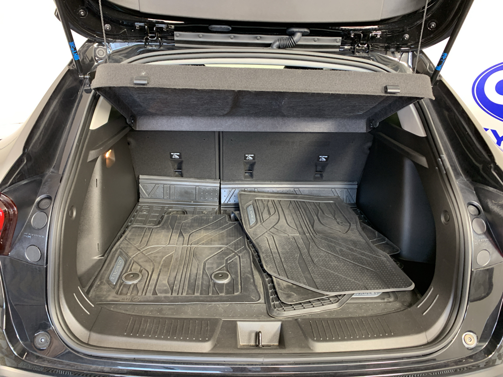 Vehicle photo 34