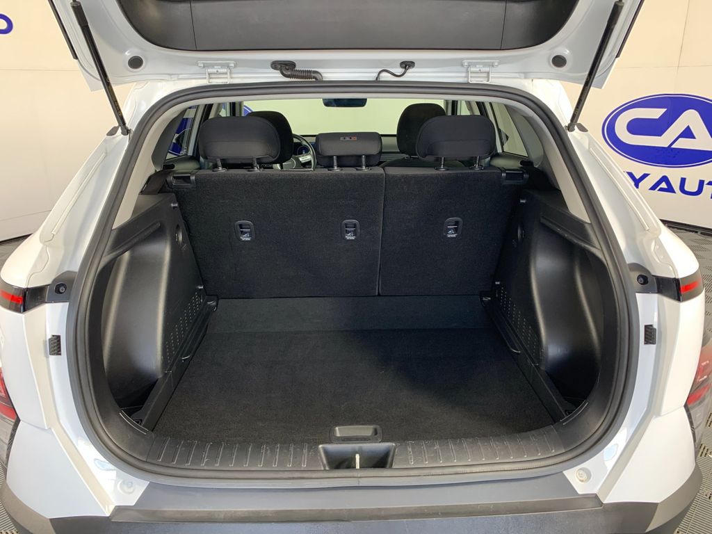 Vehicle photo 35