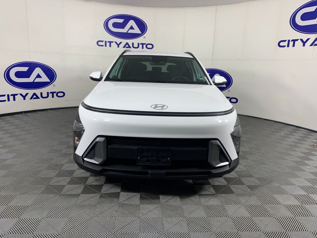 Vehicle photo 9