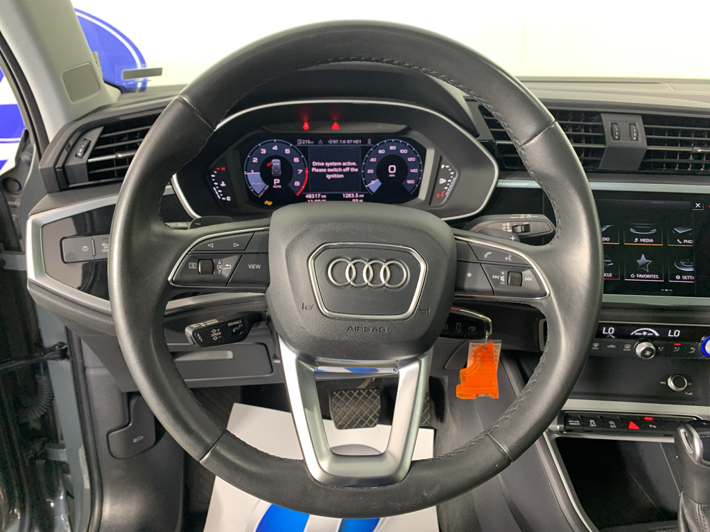 Vehicle photo 21