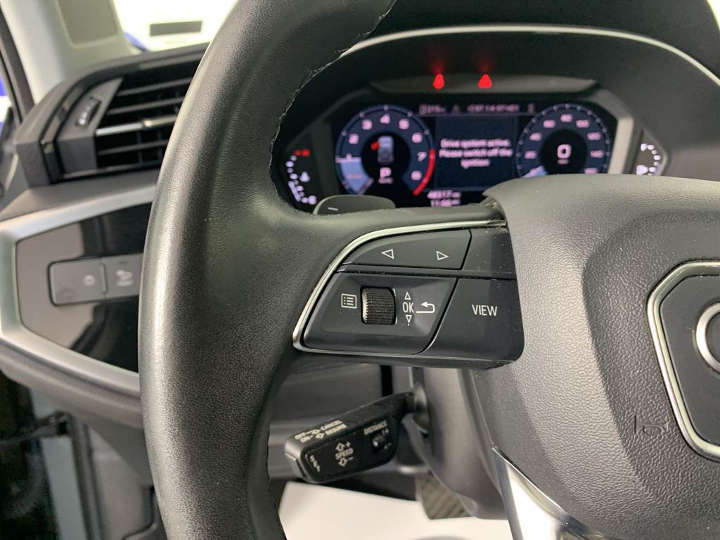 Vehicle photo 18