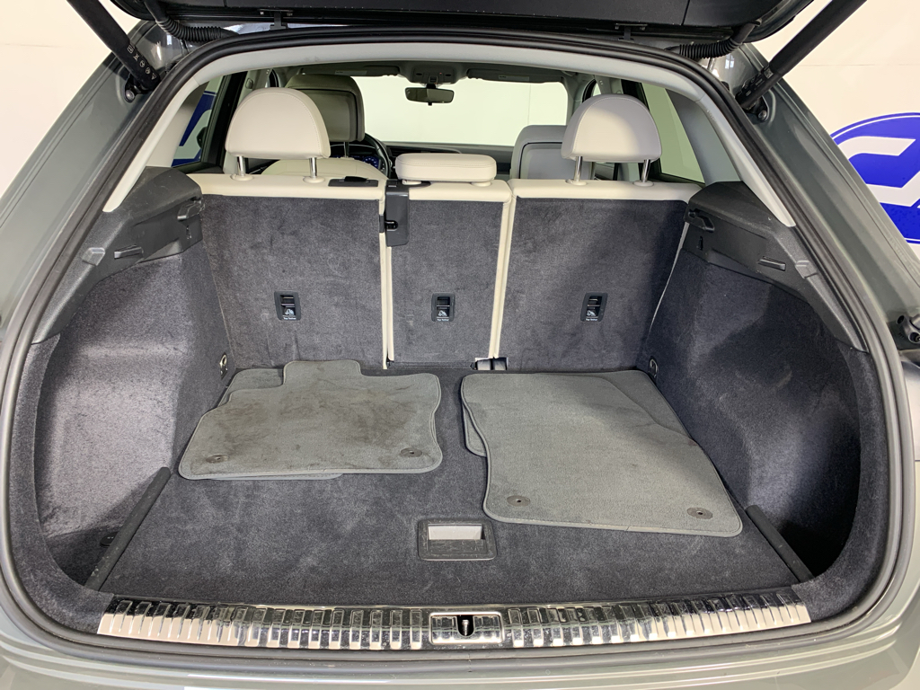 Vehicle photo 35