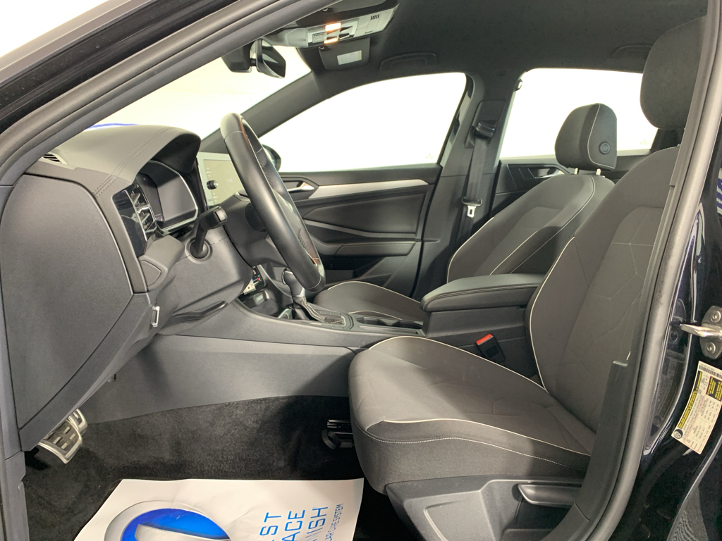 Used 2025 Volkswagen Jetta Sedan