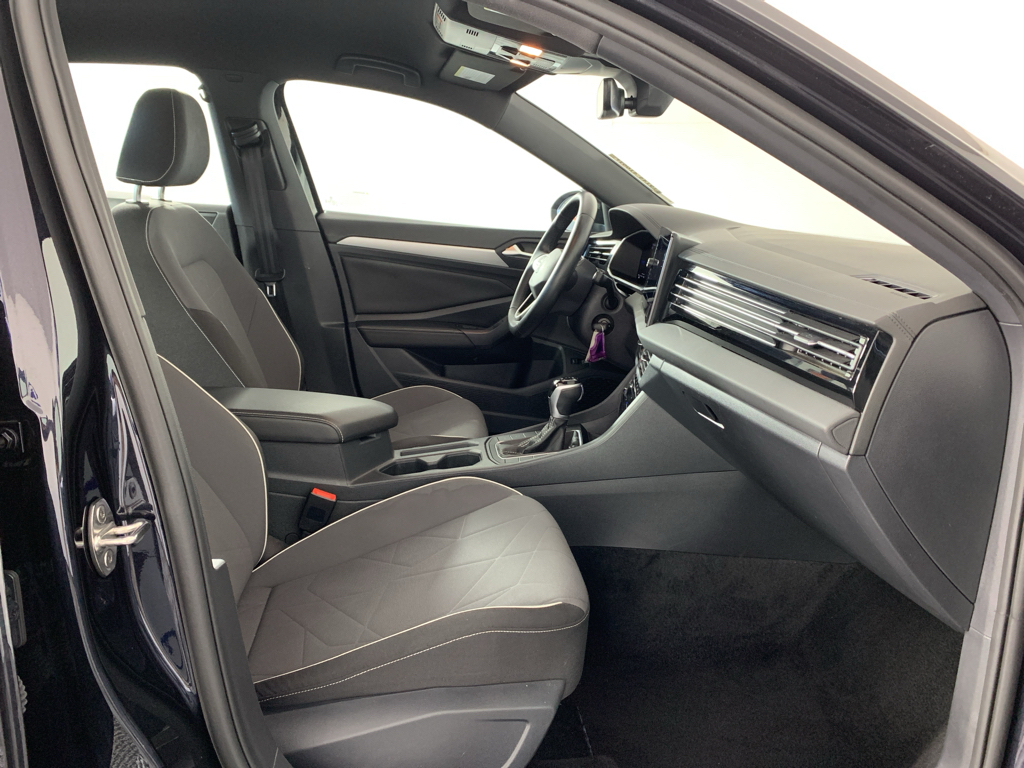 Used 2025 Volkswagen Jetta Sedan