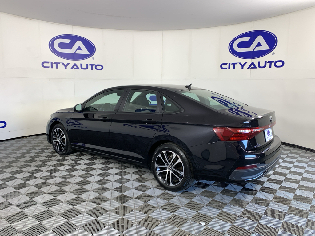 Used 2025 Volkswagen Jetta Sedan