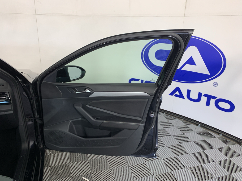 Used 2025 Volkswagen Jetta Sedan