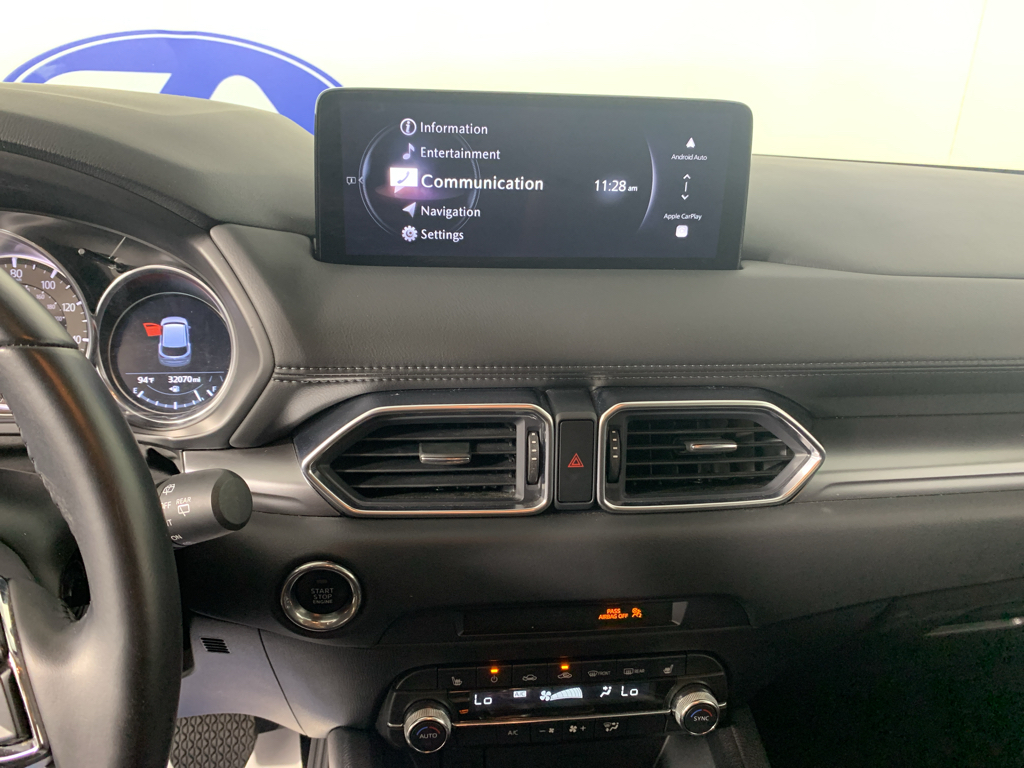 Vehicle photo 25