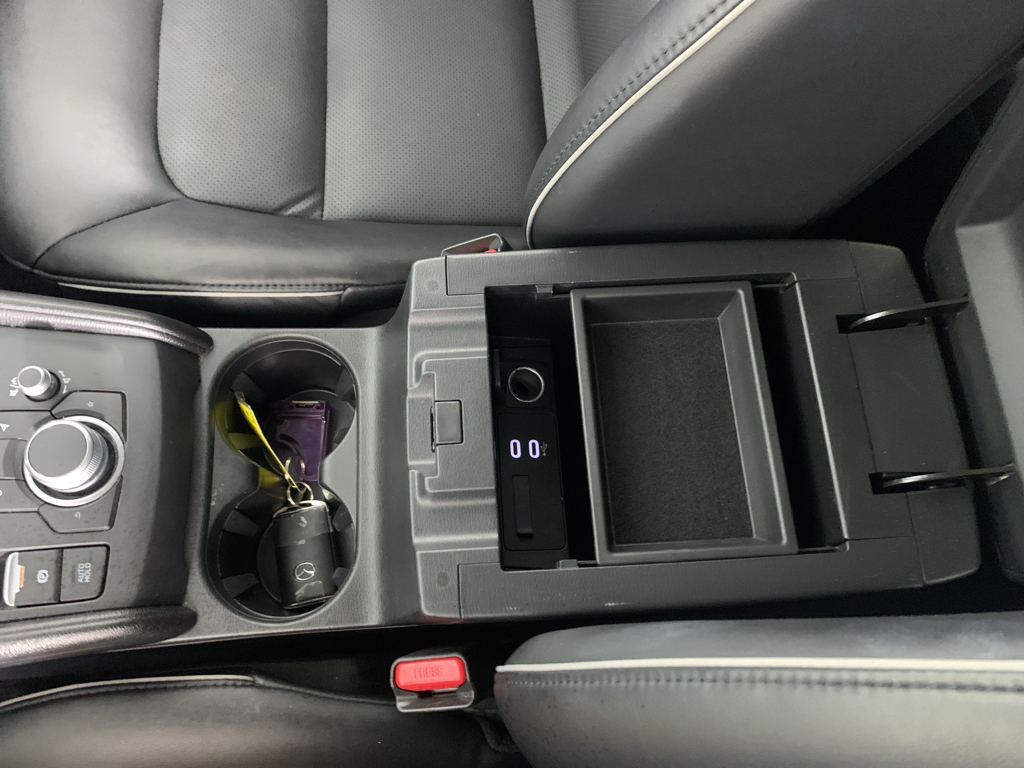 Vehicle photo 28