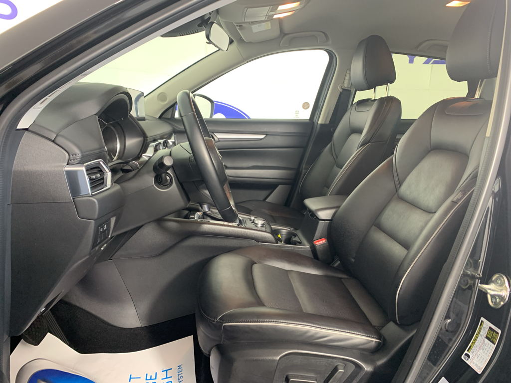 Vehicle photo 15