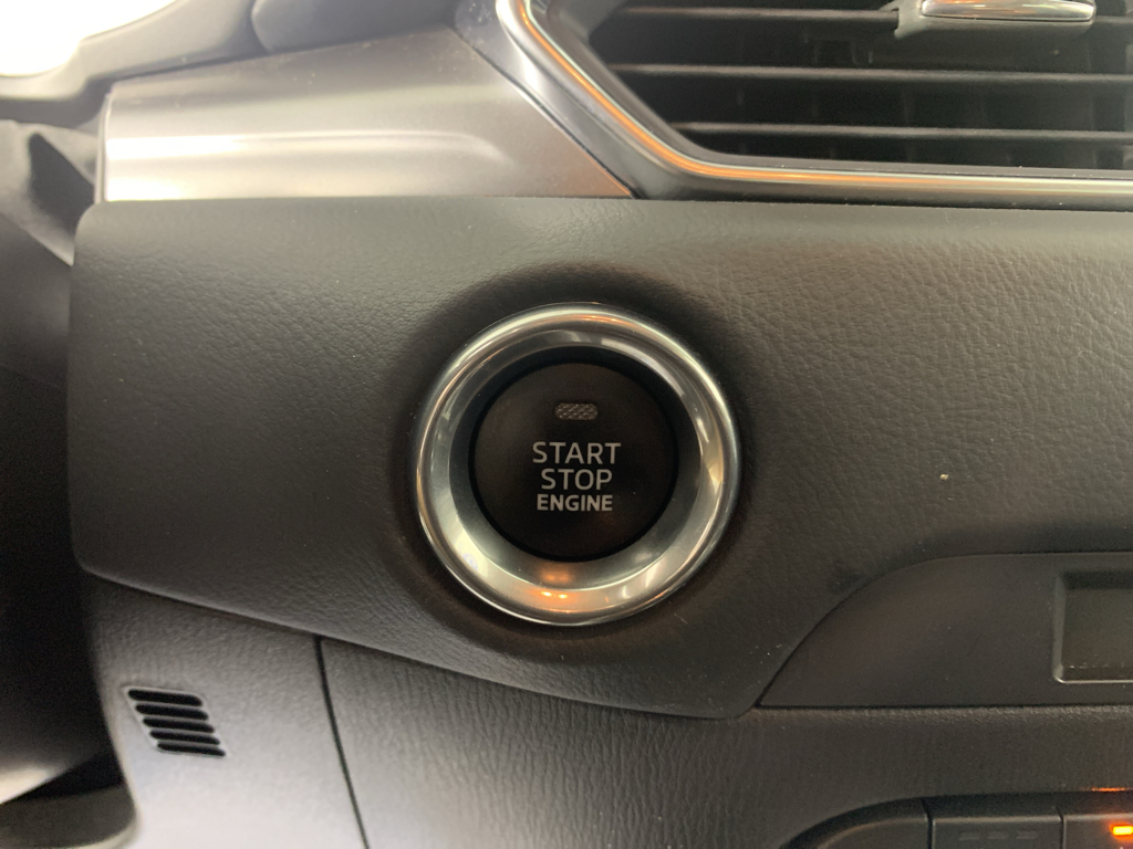 Vehicle photo 17