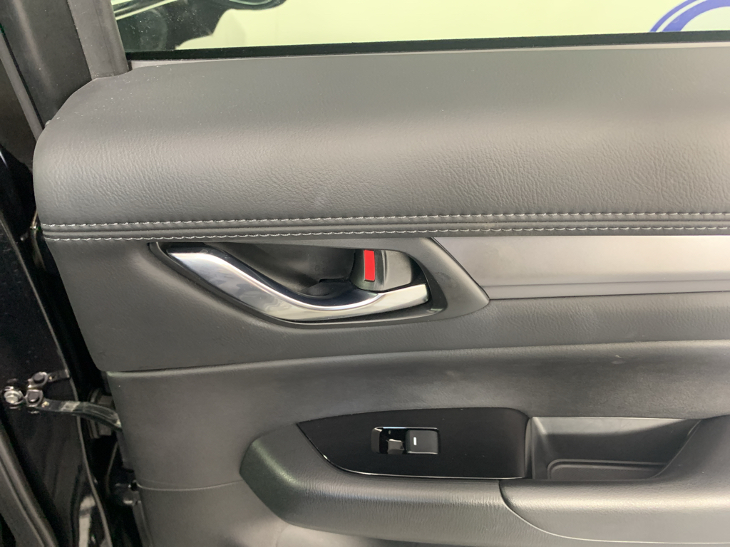Vehicle photo 35