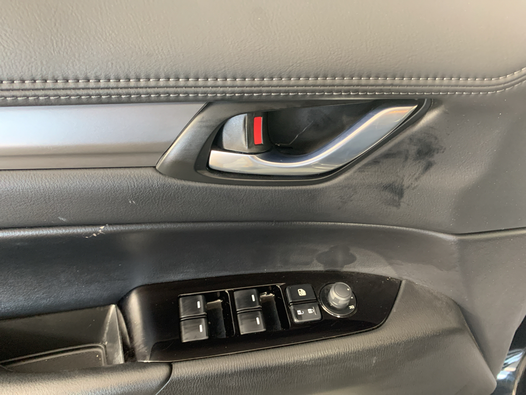 Vehicle photo 14