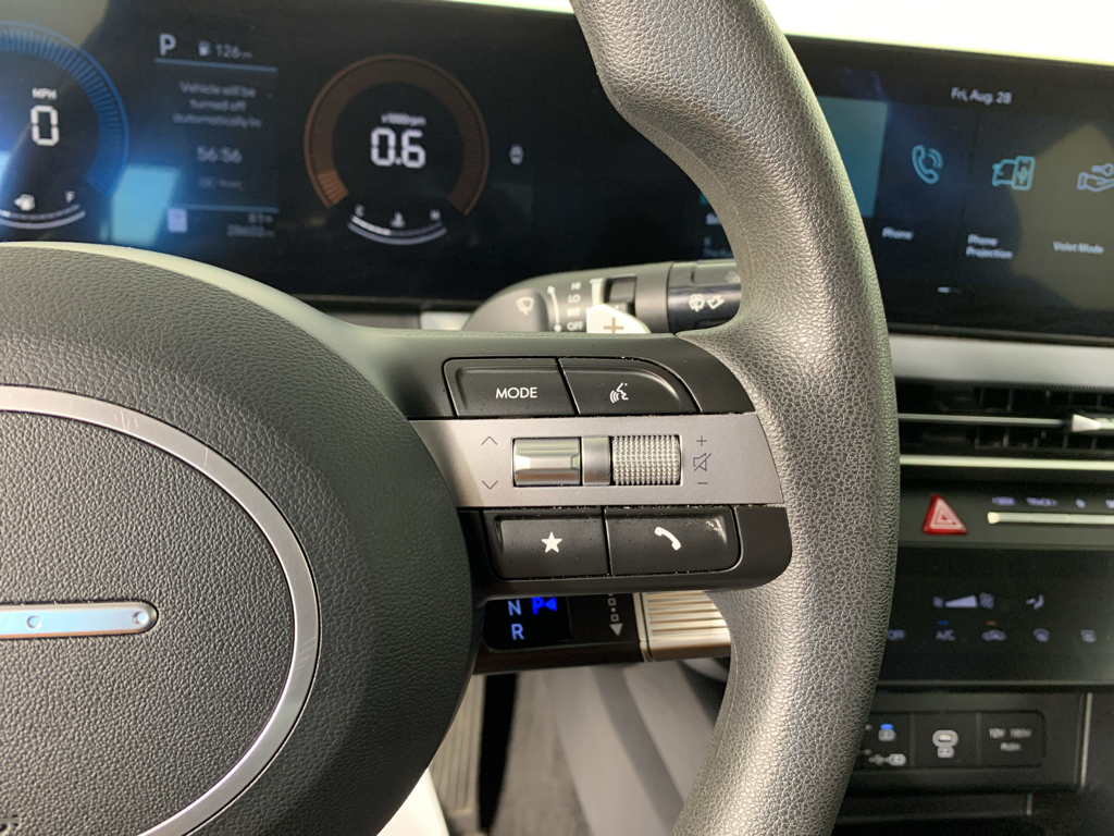 Vehicle photo 19