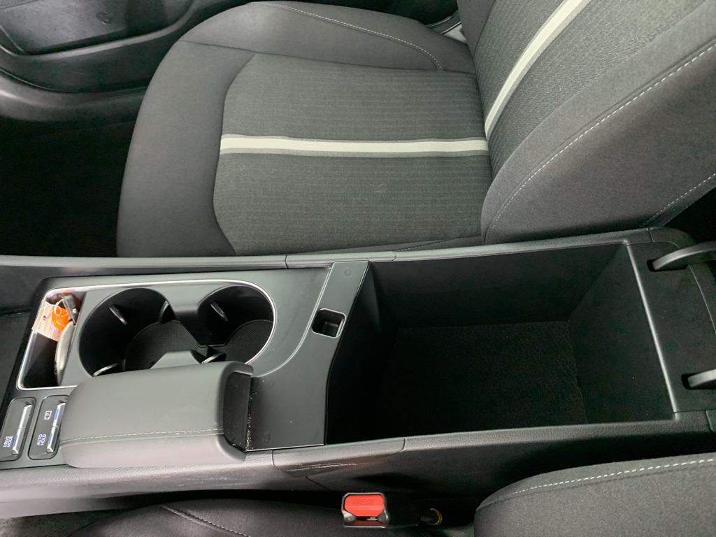 Vehicle photo 29