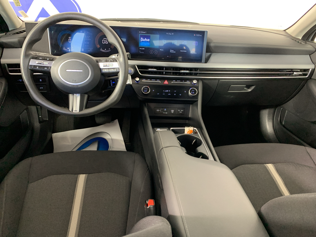 Vehicle photo 34