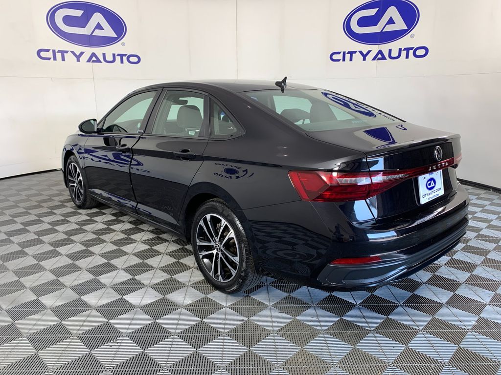 Used 2025 Volkswagen Jetta Sedan