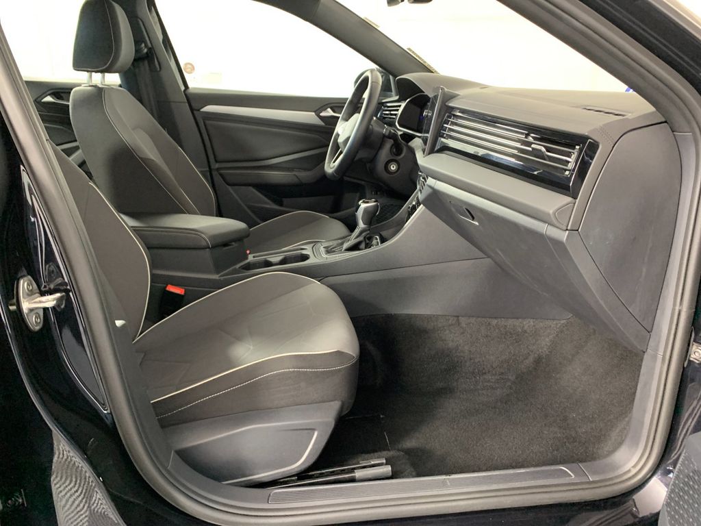 Used 2025 Volkswagen Jetta Sedan