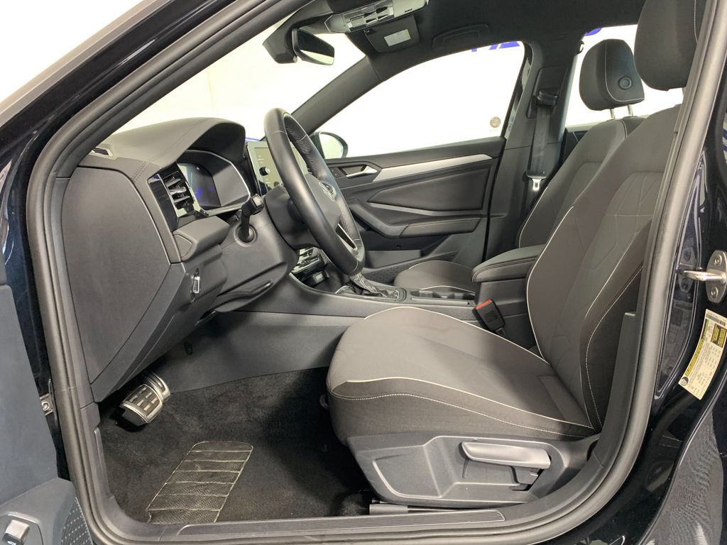 Used 2025 Volkswagen Jetta Sedan