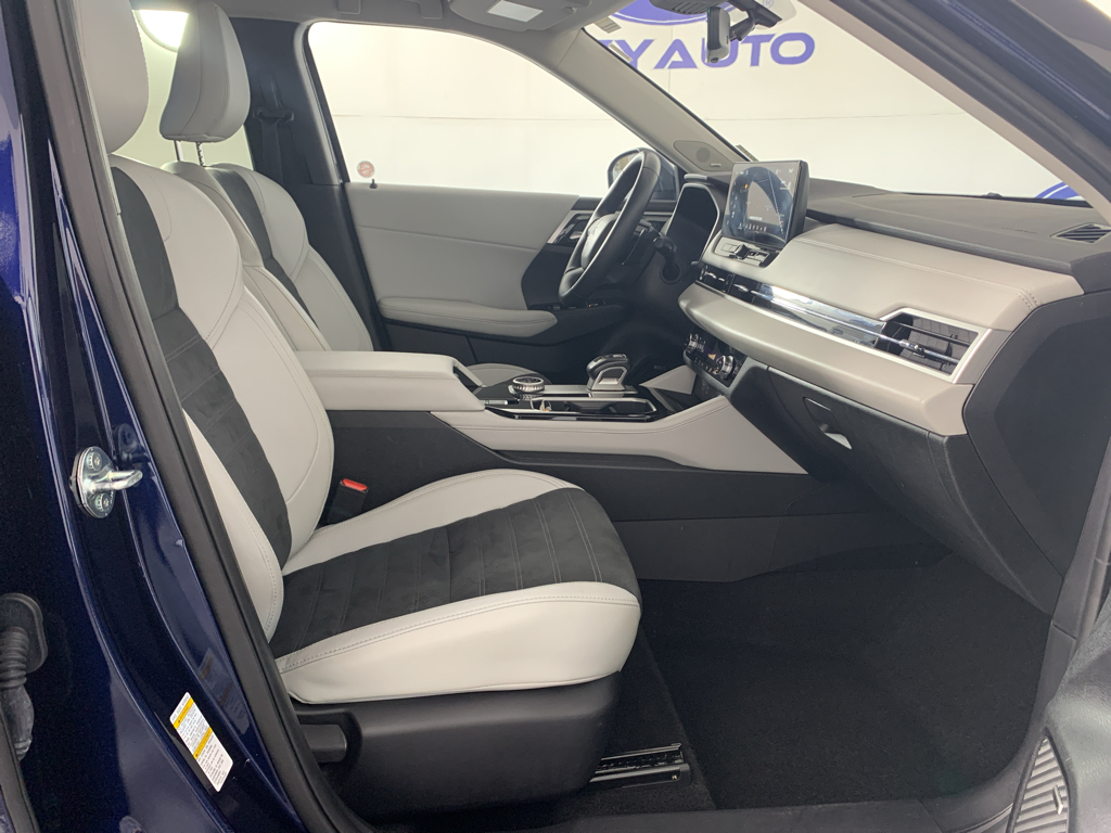 Vehicle photo 39