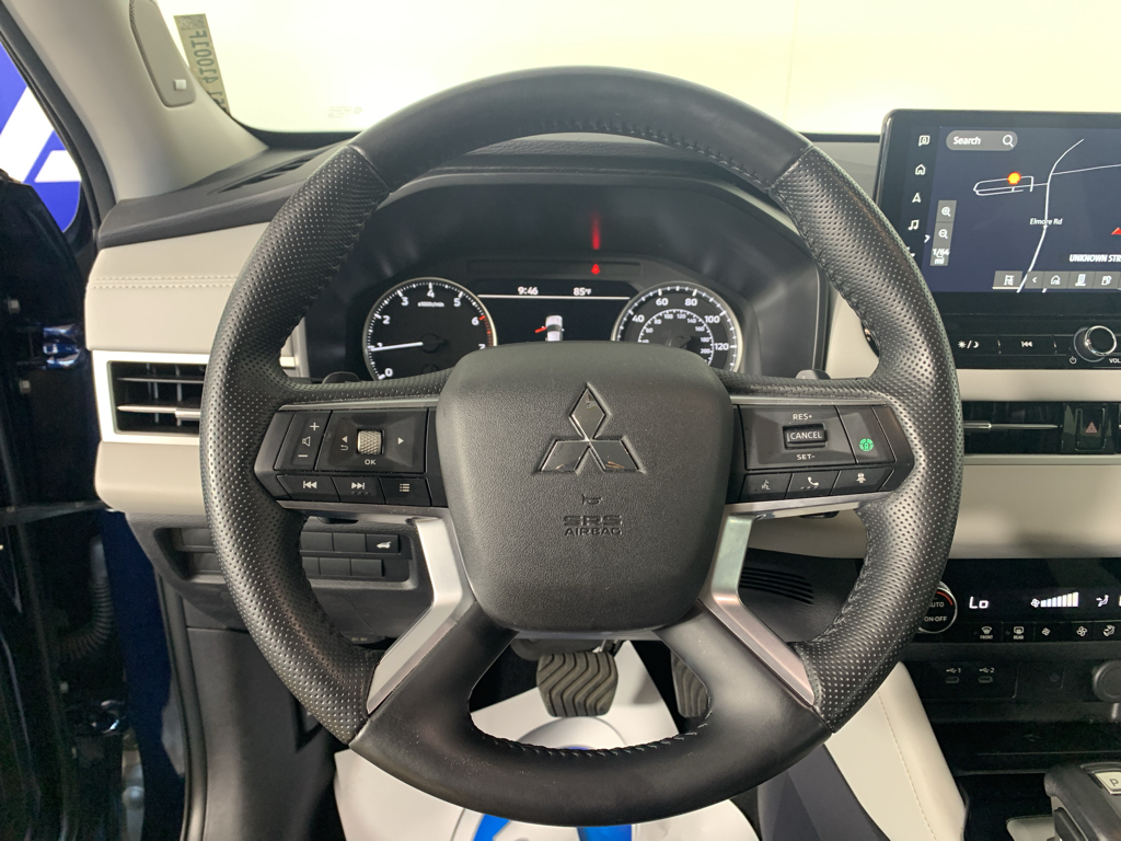 Vehicle photo 21