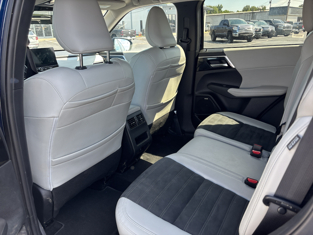 Used 2025 Mitsubishi Outlander SUV