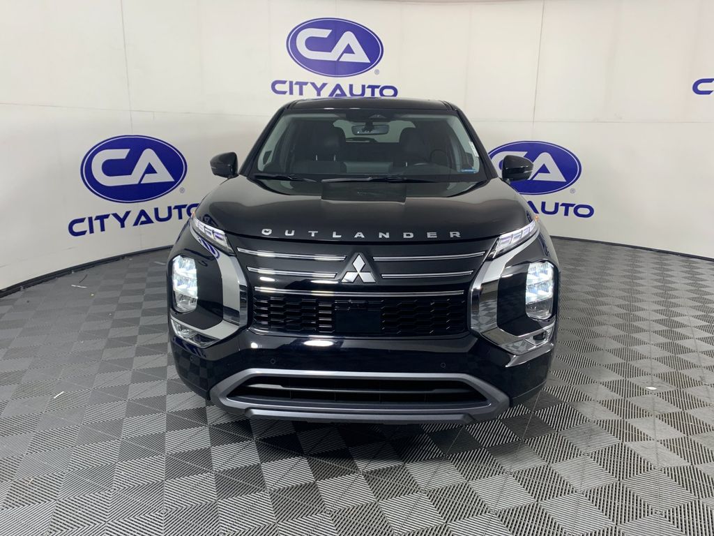 Vehicle photo 9