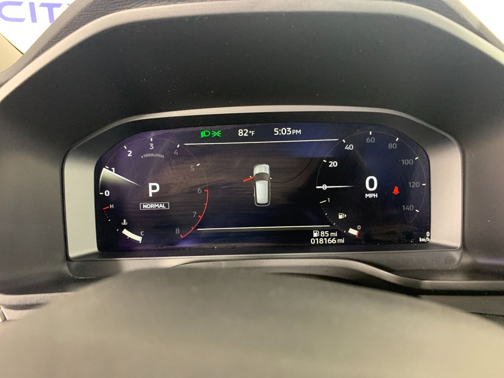 Vehicle photo 22