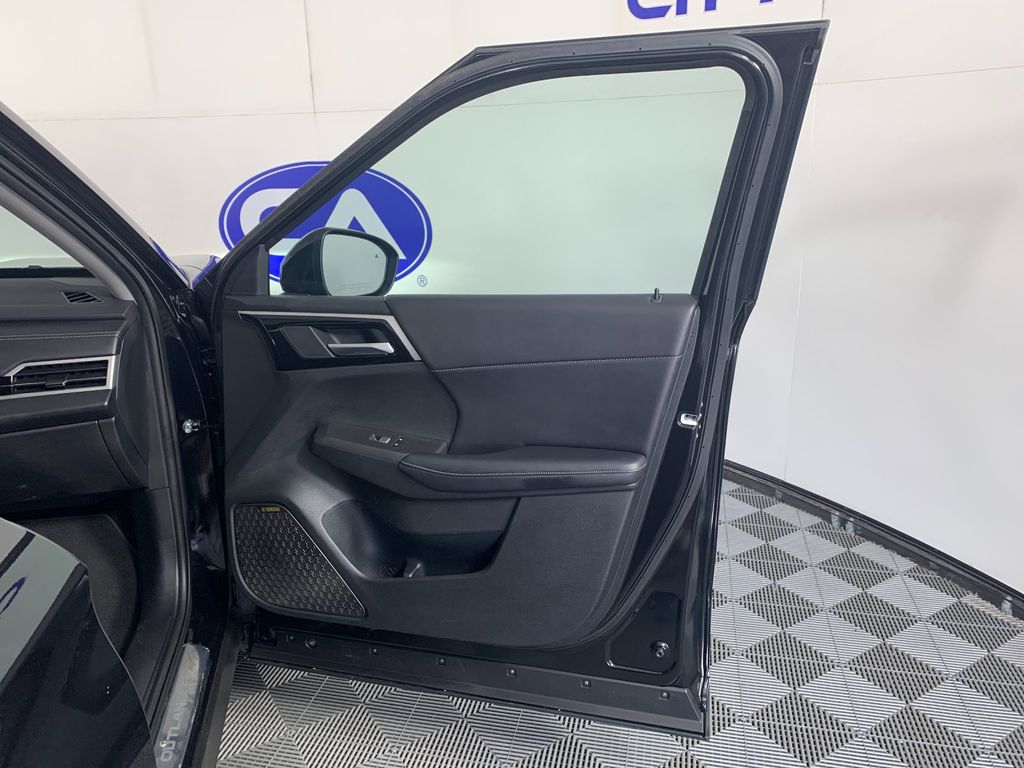 Vehicle photo 39