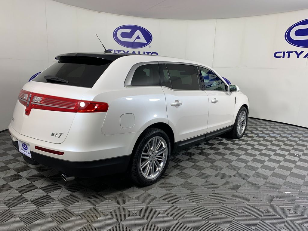 Used 2019 Lincoln MKT SUV