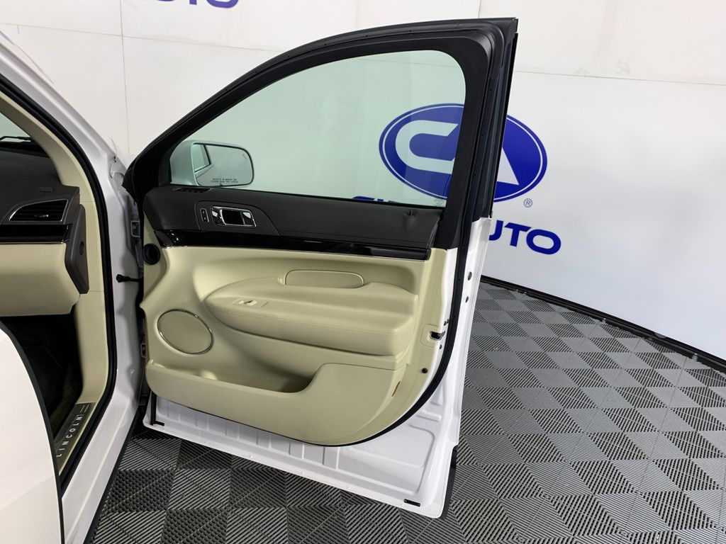 Used 2019 Lincoln MKT SUV
