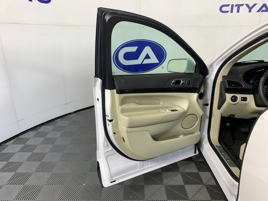 Used 2019 Lincoln MKT SUV