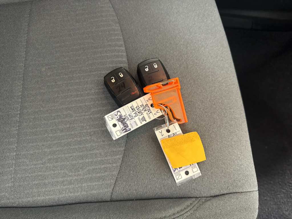 Vehicle photo 36