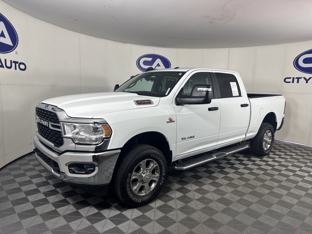 Vehicle photo 6