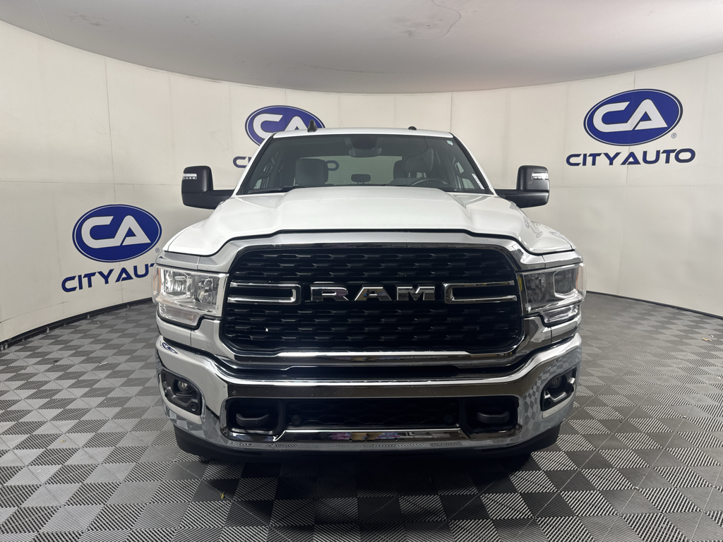 Vehicle photo 7