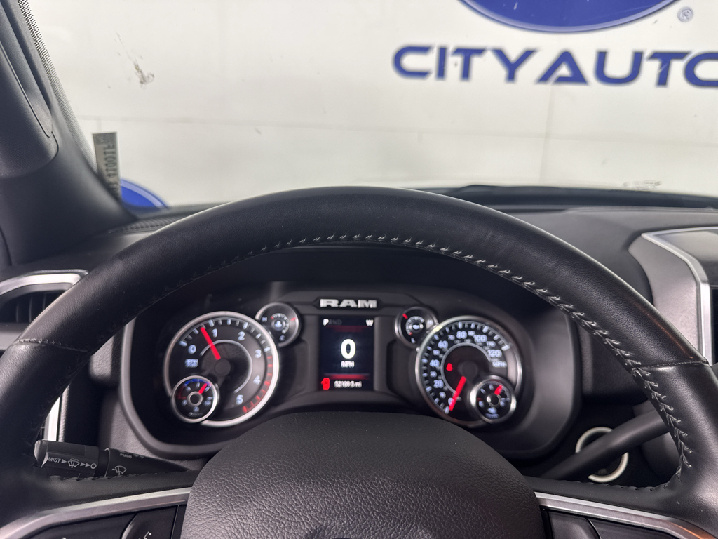 Vehicle photo 21
