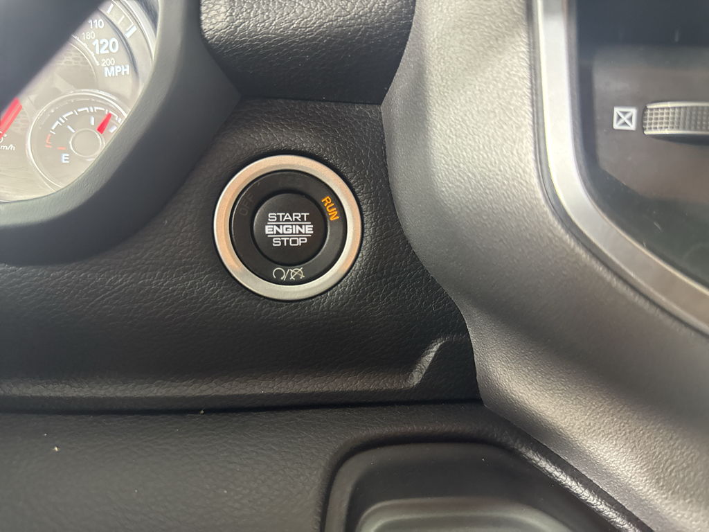 Vehicle photo 16