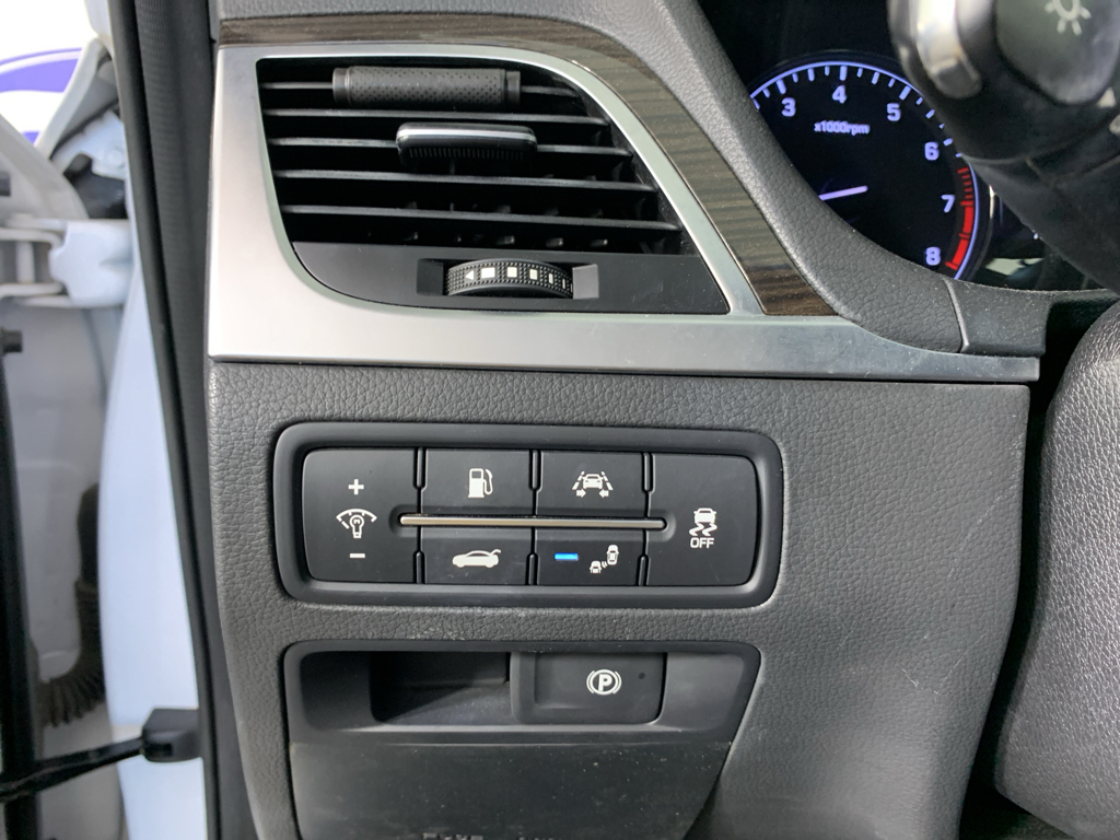 Used 2017 Genesis G80 Sedan
