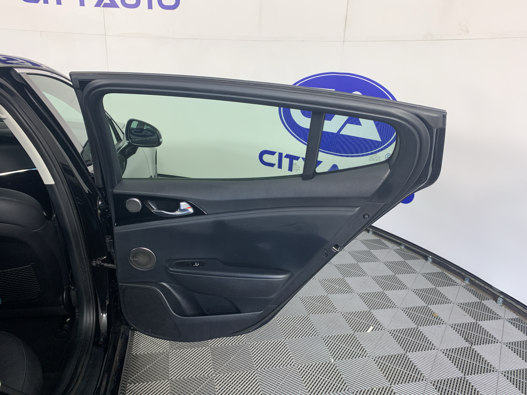 Used 2018 Kia Stinger Sedan