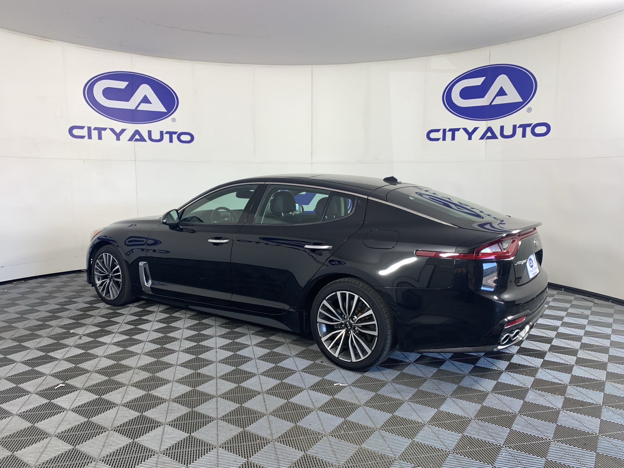 Used 2018 Kia Stinger Sedan