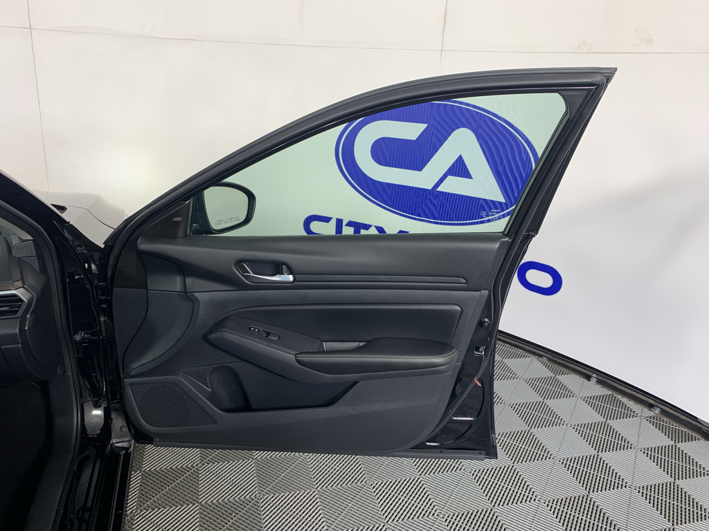 Used 2025 Nissan Altima Sedan